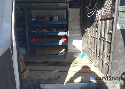 2014 Ford E-250 Commercial z USA, uszkodzony, nr VIN 1FTNE2EL3EDA70811